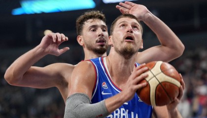 开云官网-欧锦赛正面击败偶像约基奇 申京告别“小约基奇”成为真正的自己