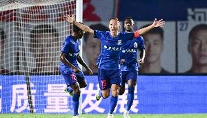 吴曦：我在队内和于汉超交流较多 儿子喜欢奥特曼&amp;暂无喜欢的球员