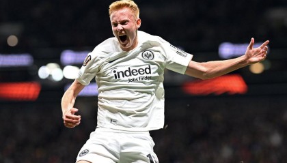 开云官网-罗马诺：法兰克福中场胡戈-拉松拒绝沙特高薪邀约，坚持留在欧洲