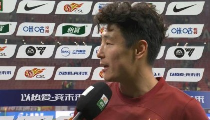 武磊：今天球队比超级杯时好 进球献给太太和孩子